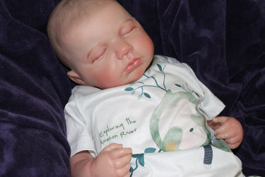 2 to 8 Pounds Lifelike Reborn Baby Doll, 20 inch Weighted Newborn Baby Boy, Soft vinyl, Heavy Baby Dolls, For Children, Child Friendly Gifts For Girls